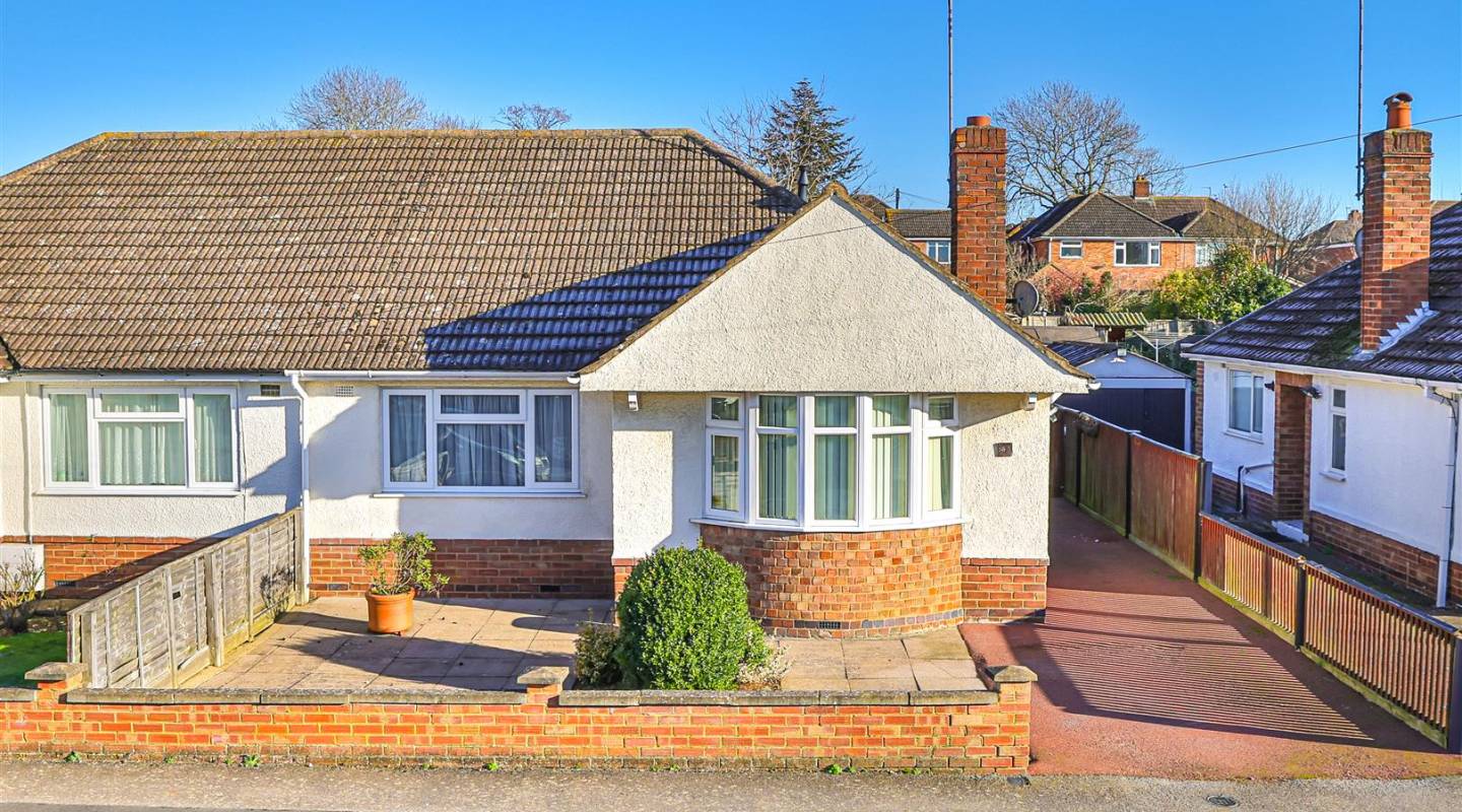 Gotch Road, Barton Seagrave, Kettering. Chris The Estate Agent