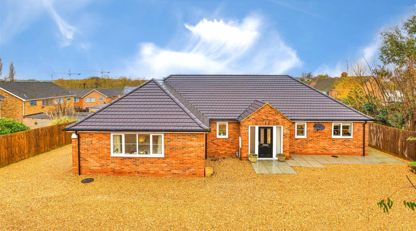 162 Pytchley Road, Kettering Chris The Estate Agent