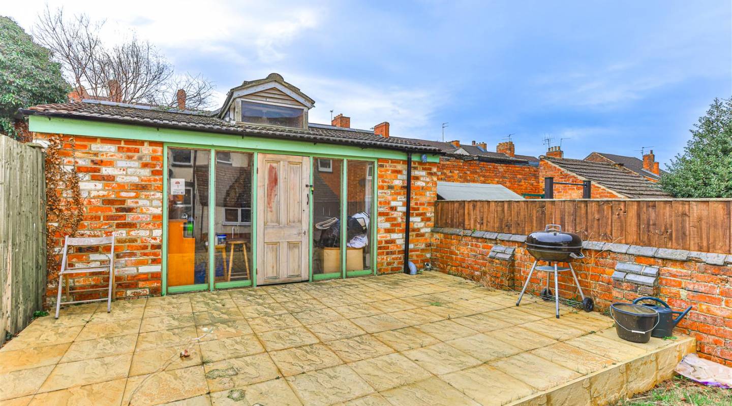 9 Melton Street, Kettering Chris The Estate Agent