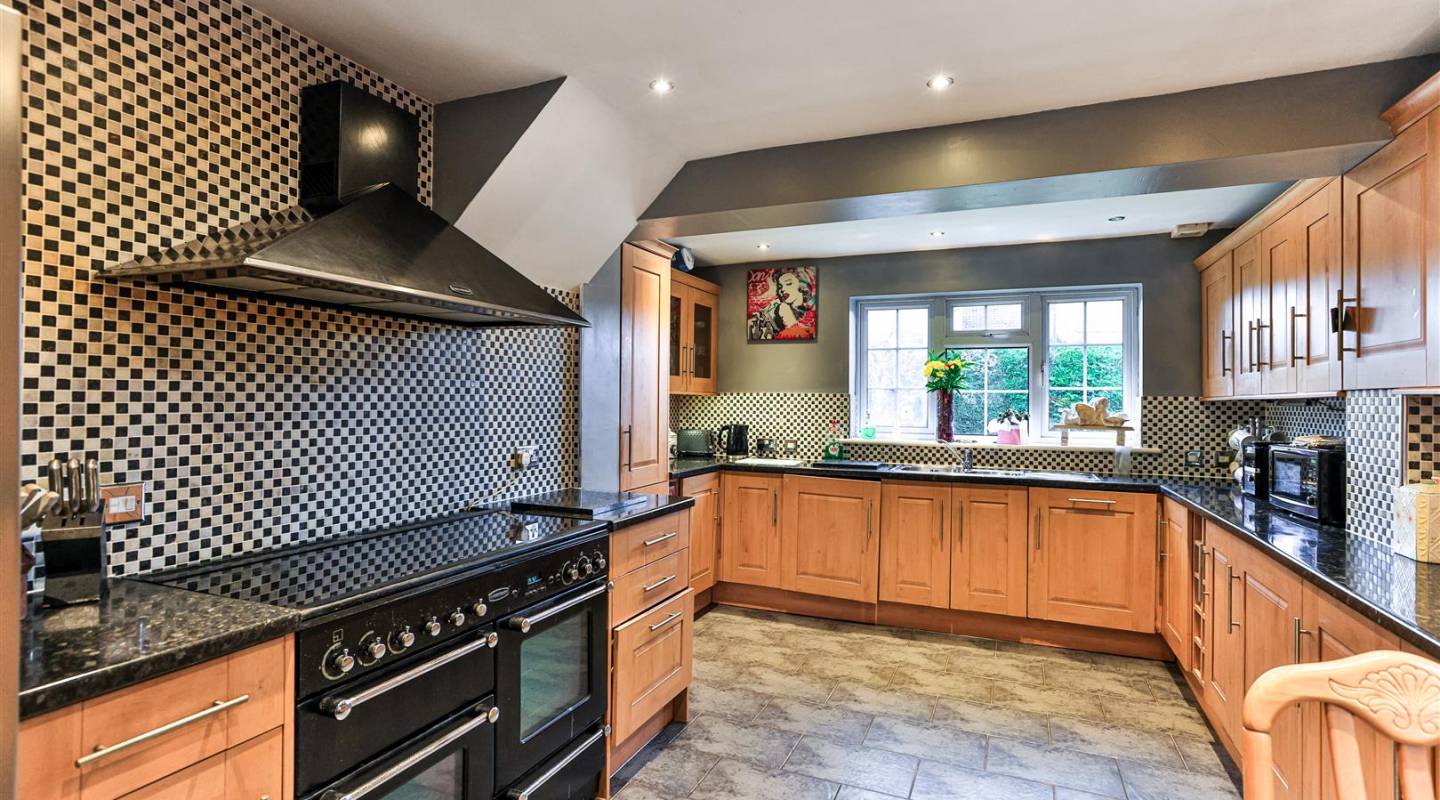 3 Tasman Way, Rothwell Chris The Estate Agent