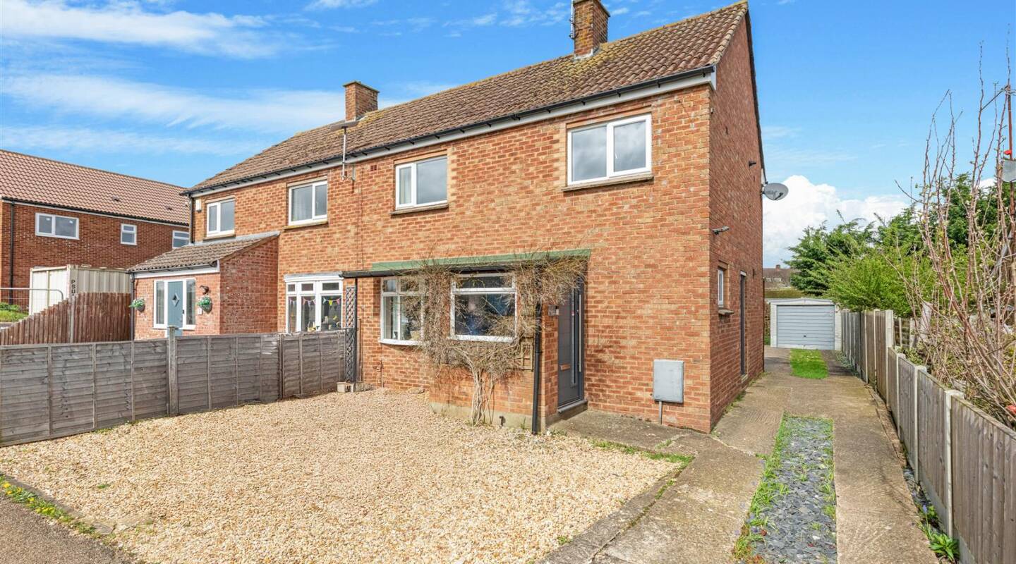 3 Bed Semi Detached, NN14 1EL